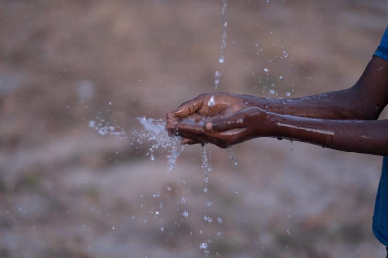 アフリカにも水道水が安全に飲める国はある！